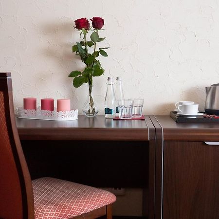 Neptun Hotel Legnica Luaran gambar